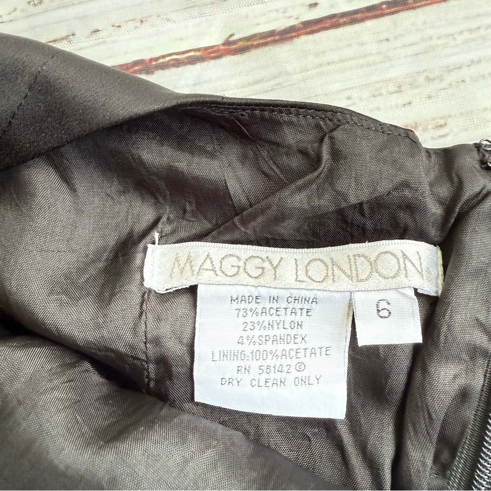 Maggy London Black Pleated Bubble‎ Hem Dress – Size 6 - Picture 6 of 9